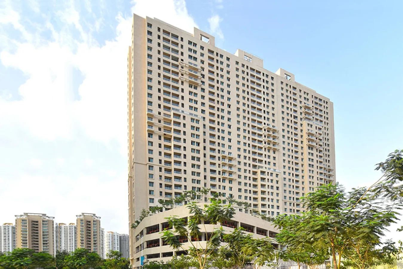 Rustomjee Urbania Azziano, Majiwada
