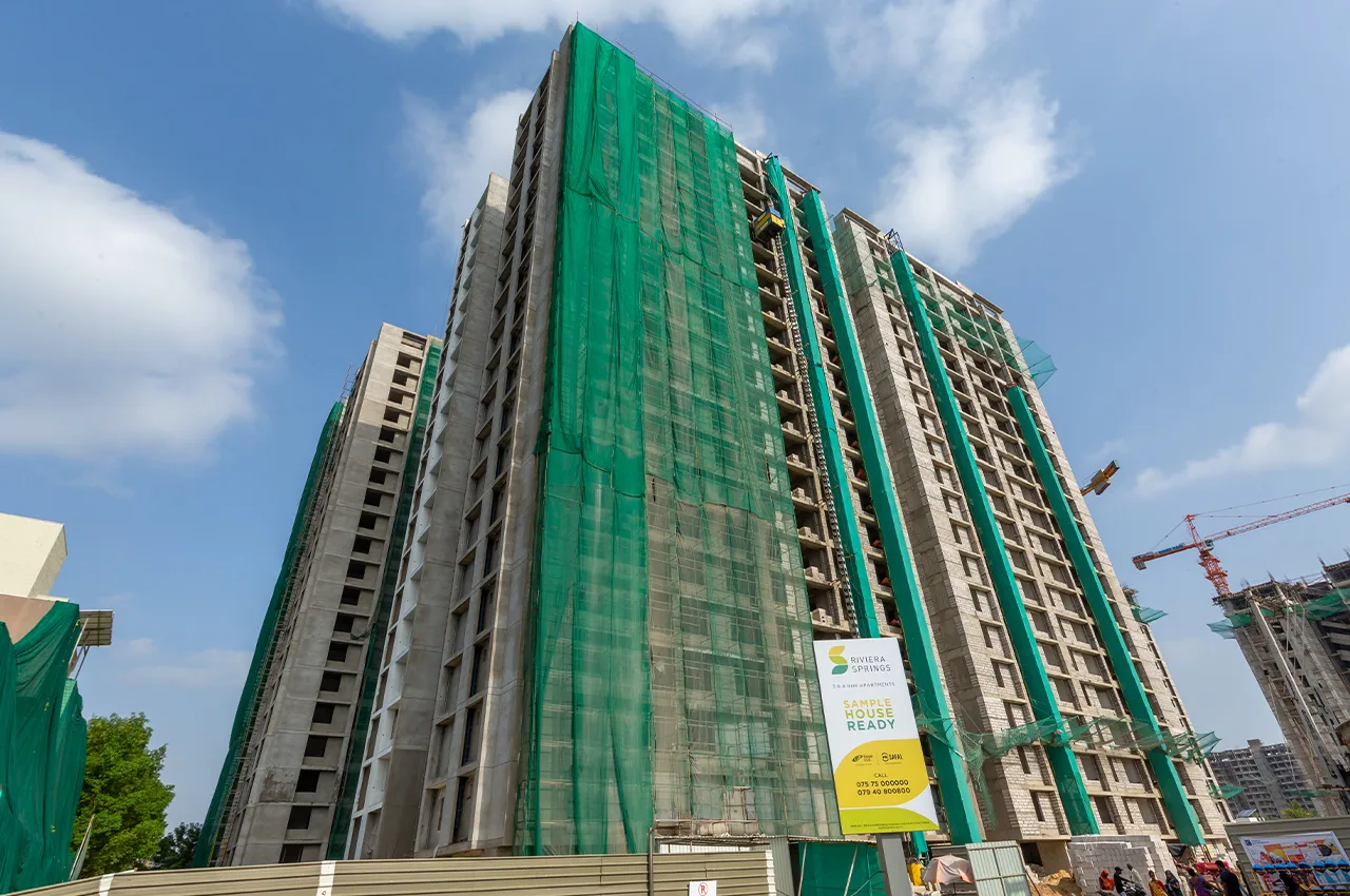 Goyal Riviera Springs, Shela